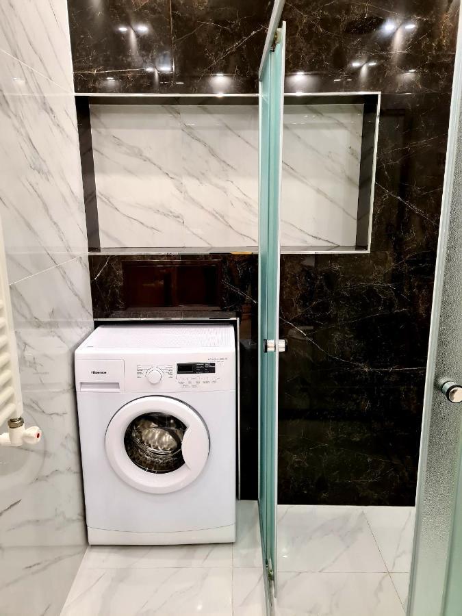 Deluxe Apartment In City Center يريفان المظهر الخارجي الصورة